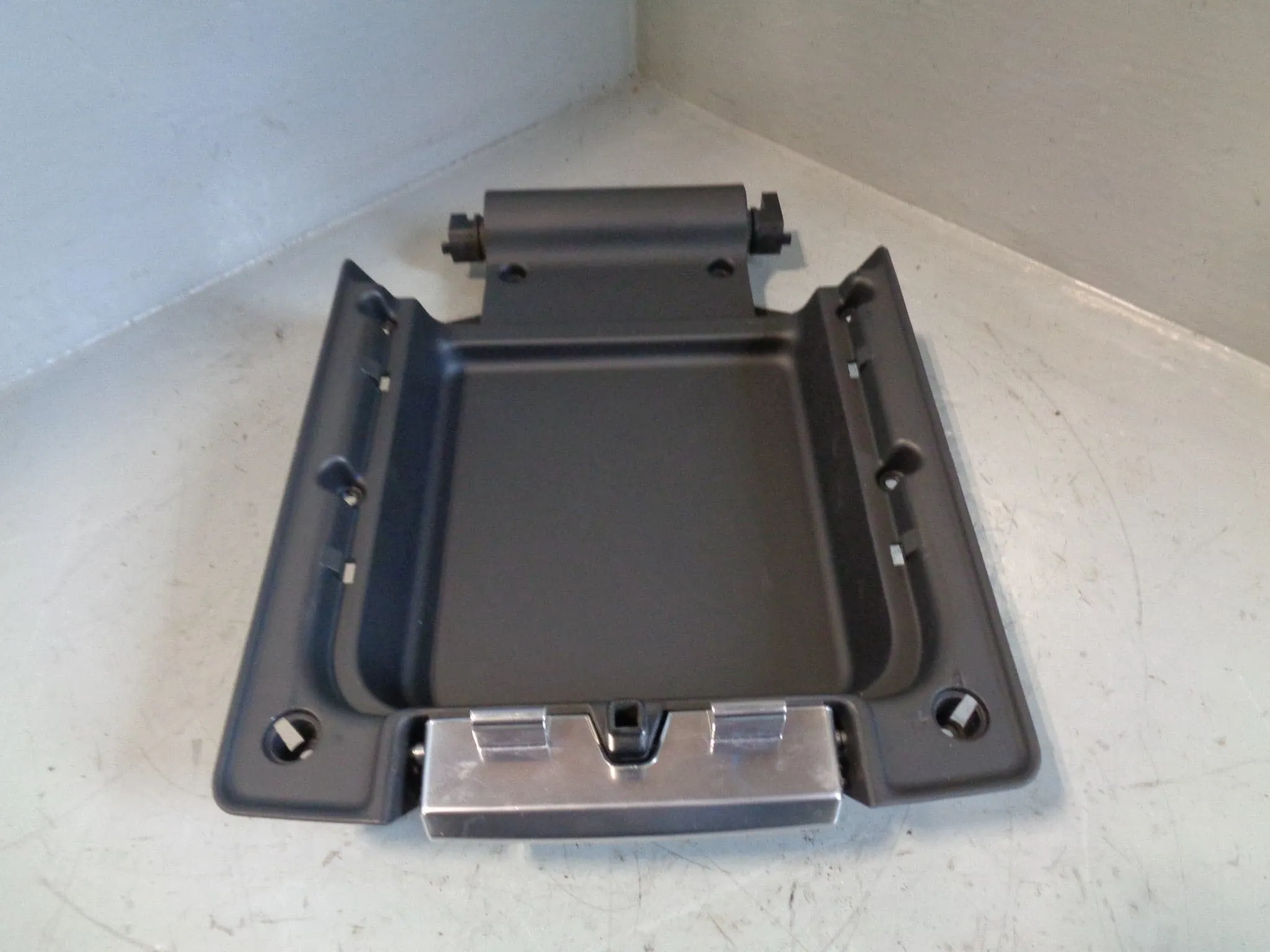 Centre Console Arm Rest Lid FJB500052 Discovery 3 Land Rover Range Rover Sport