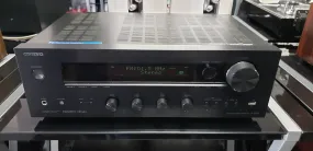 Onkyo TX-8050 (130W/Ch)