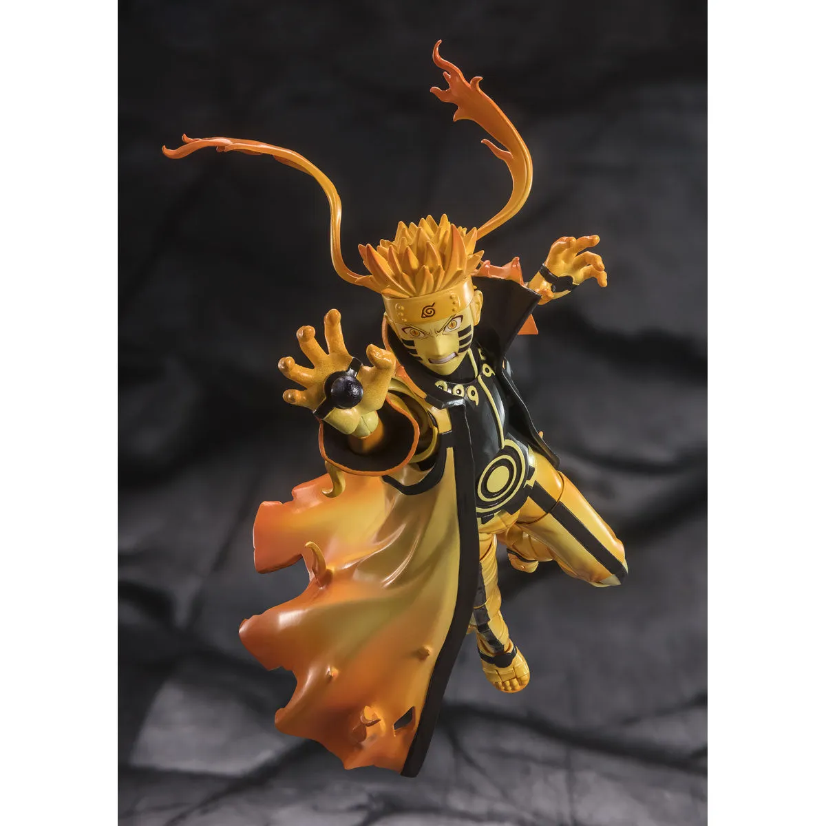 S.H.Figuarts Naruto Uzumaki Kurama Link Mode -Courageous Strength That Binds-