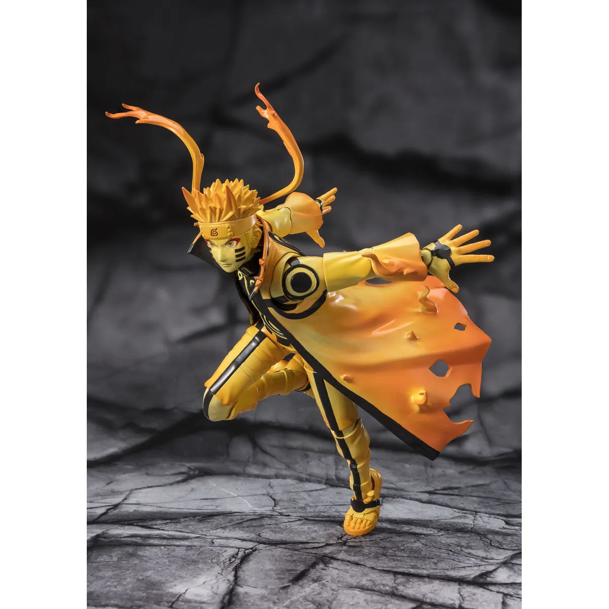 S.H.Figuarts Naruto Uzumaki Kurama Link Mode -Courageous Strength That Binds-