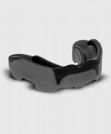 VENUM-02574-203 PREDATOR SPORTS MUAY THAI BOXING MMA MOUTHGUARD Senior Age 11  Grey Black