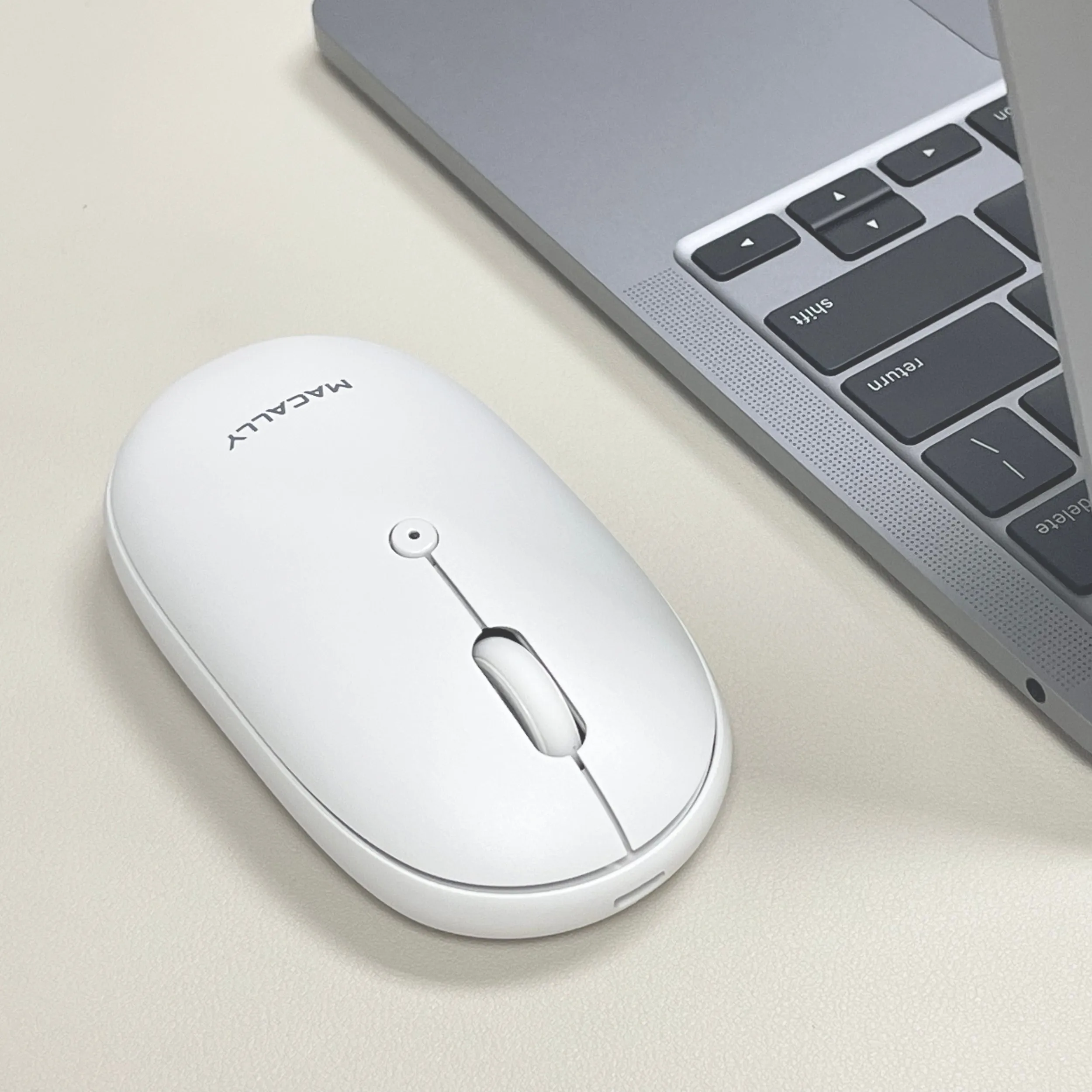 Vivid Bluetooth Mouse for Mac and PC (White)